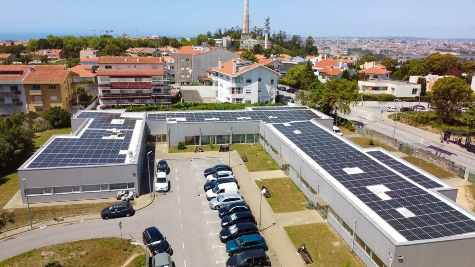 SunEnergy instala mais de dois mil painéis solares no Hospital de Gaia