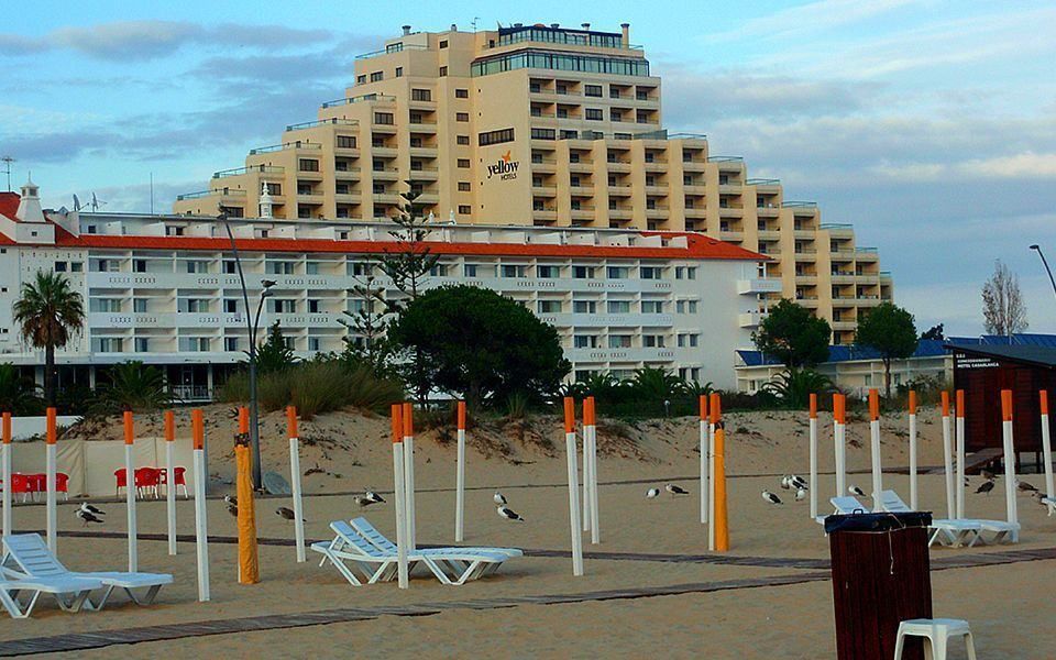 Yellow Praia Monte Gordo Hotel