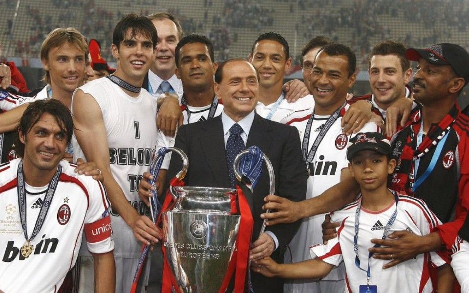 Do fantasma da segunda divisão à glória de ser campeão europeu: como Silvio  Berlusconi transformou o Milan