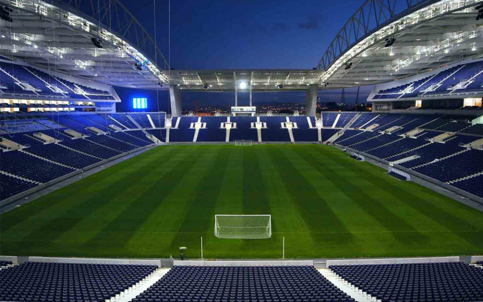 Empresas do universo do futebol Clube do Porto estão a ser alvo de buscas