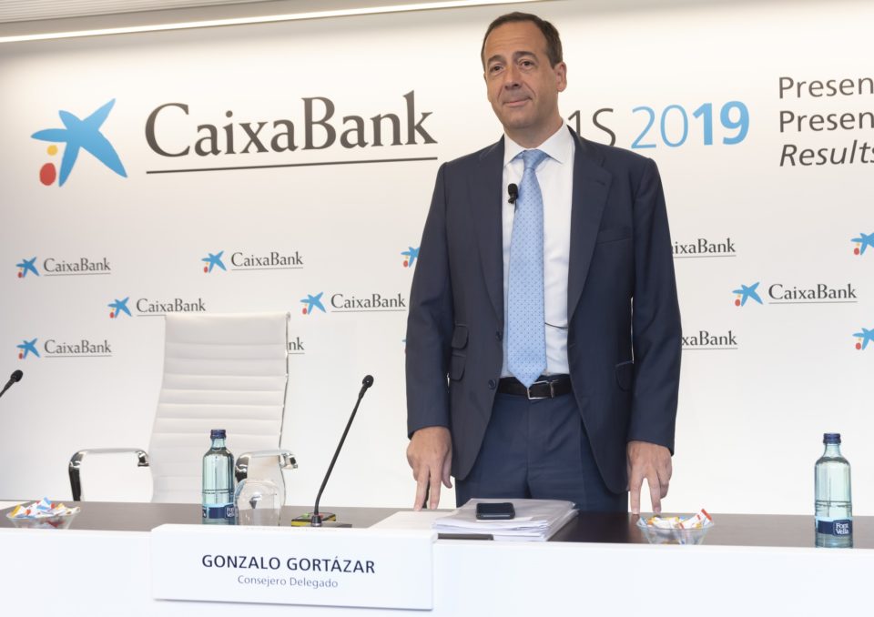 CaixaBank não está interessado em manter participação no angolano BFA, diz CEO