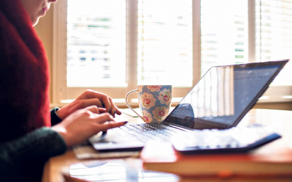 Fim do teletrabalho? Estudo aponta para aumento do regresso aos escritórios