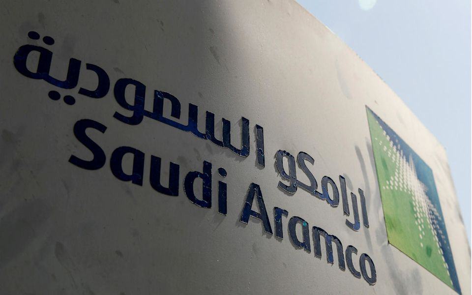 Sauditas querem encaixar 12 mil milhões com venda de ações da Saudi Aramco