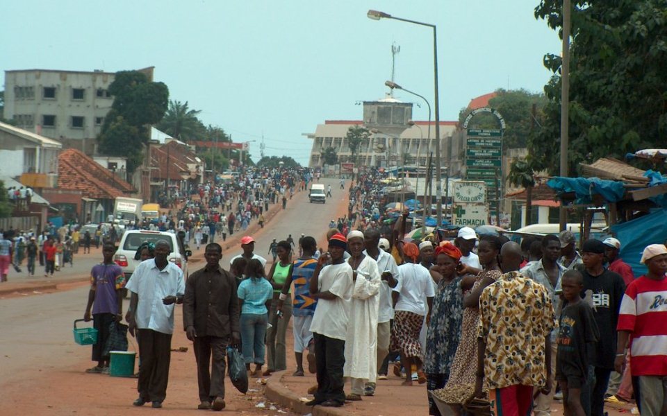 Guiné-Bissau: 88% da despesa corrente em saúde é financiada pelas famílias e doadores externos