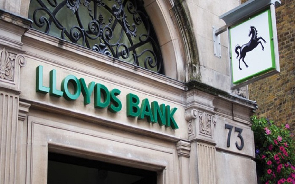 Lucros do Lloyds Banking Group caem 29% para 1.240 milhões no 1.º trimestre