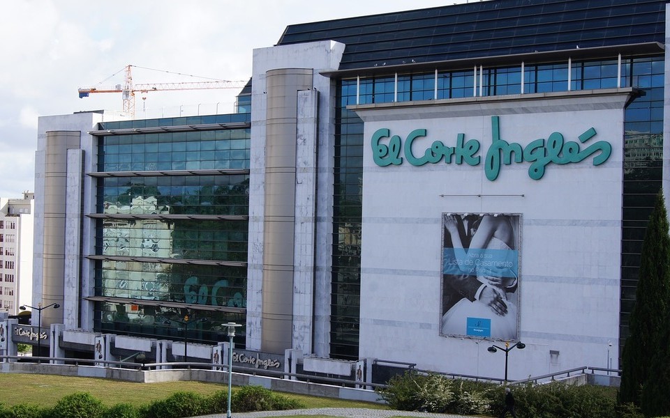 El Corte Inglés vende ativos imobiliários por 660 milhões de euros em quatro anos