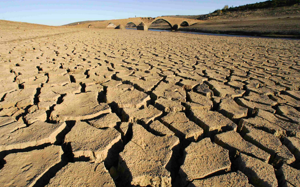 COP28: Compromissos voluntários só permitem redução de 30% das emissões, diz AIE