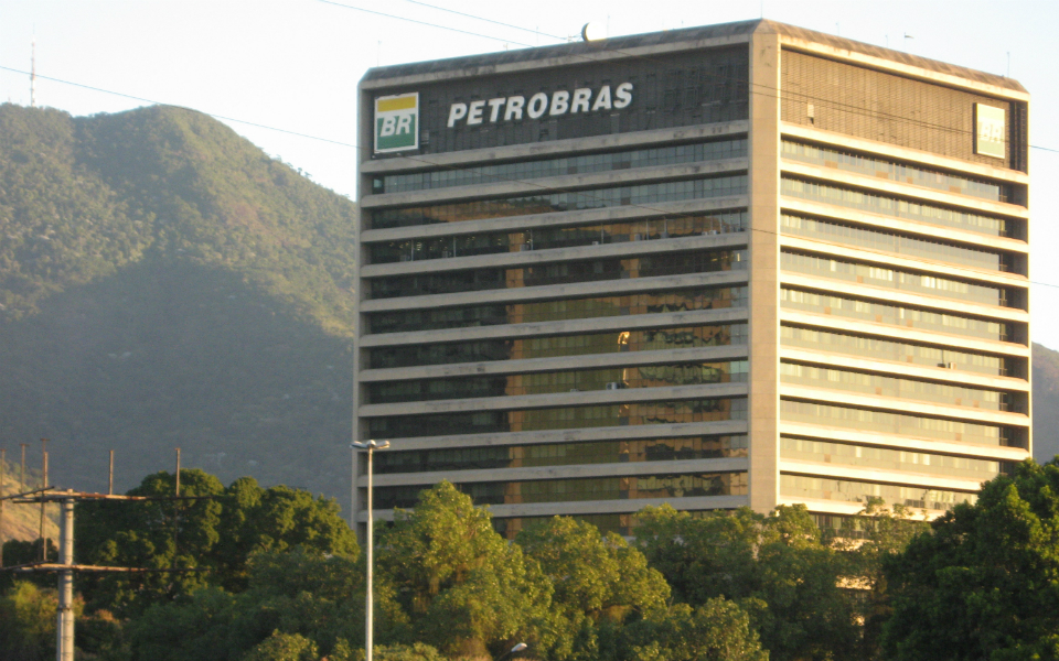 Petrobras regista prejuízos de 430 milhões de euros no segundo trimestre