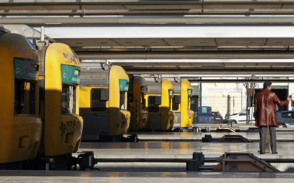 Greve na CP leva ao cancelamento de 282 comboios até às 19horas