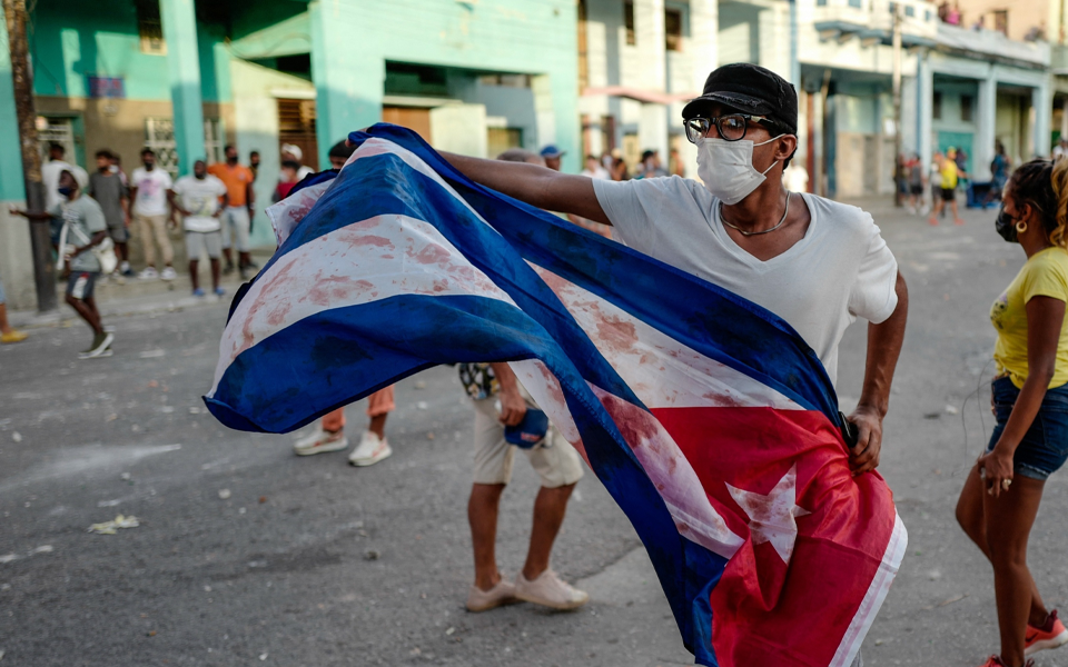 Cuba anuncia subida de mais de 500% nos preços dos combustíveis