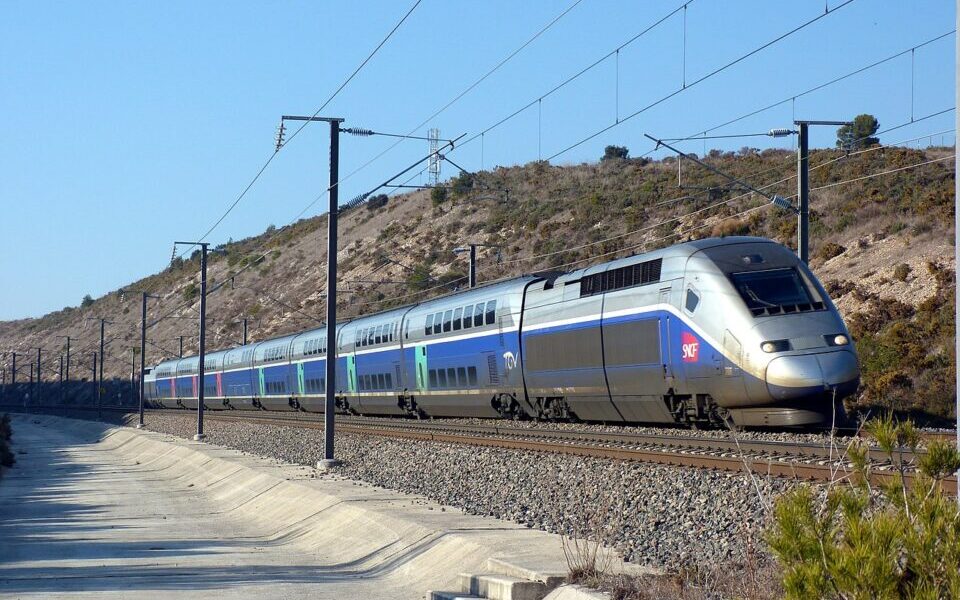 Ataques à ferrovia em França levam a abertura de investigação