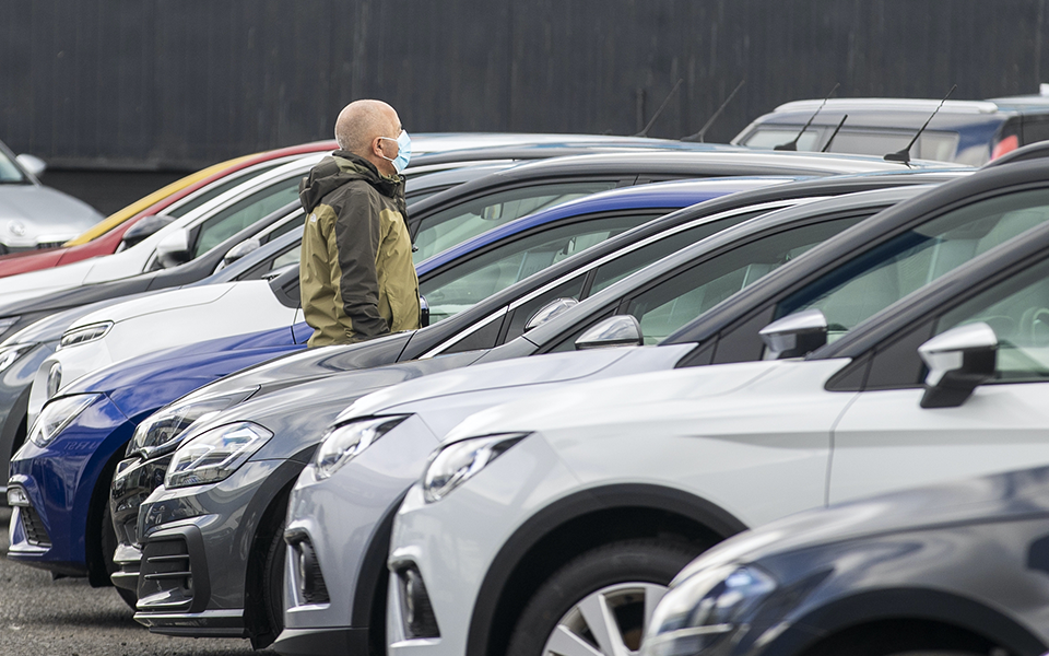 Apenas 17% dos portugueses pretende comprar carro em 2024