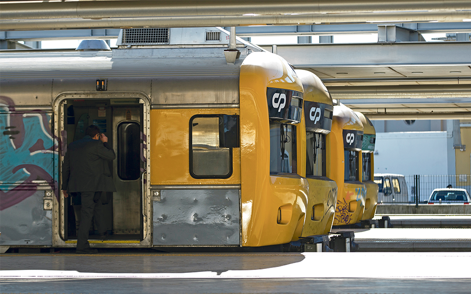 Comissão de Trabalhadores considera que passe ferroviário vai ser desastre financeiro para a CP