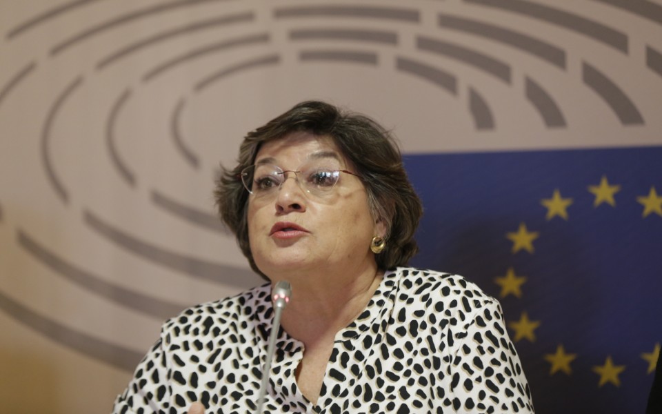 “Era óbvio”. Ana Gomes reage a buscas na Madeira e fala sobre ajuste direto “indicativo de corrupção”