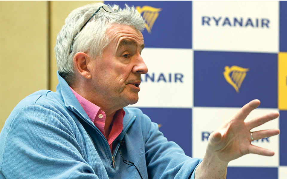 Ações da Ryanair caem mais de 17% em dia de resultados dececionantes