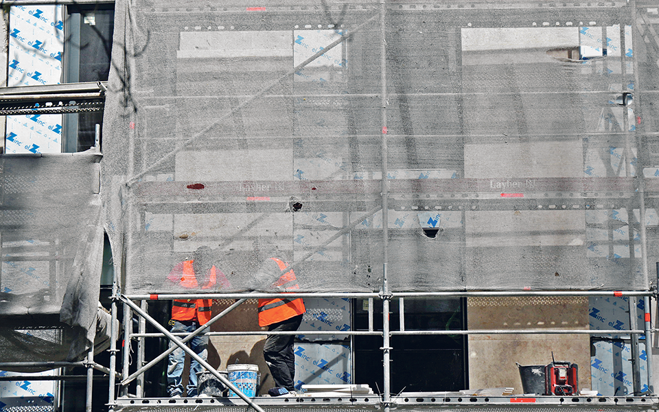 Vai realizar obras em sua casa? Antes de contratar um empreiteiro, informe-se e previna conflitos