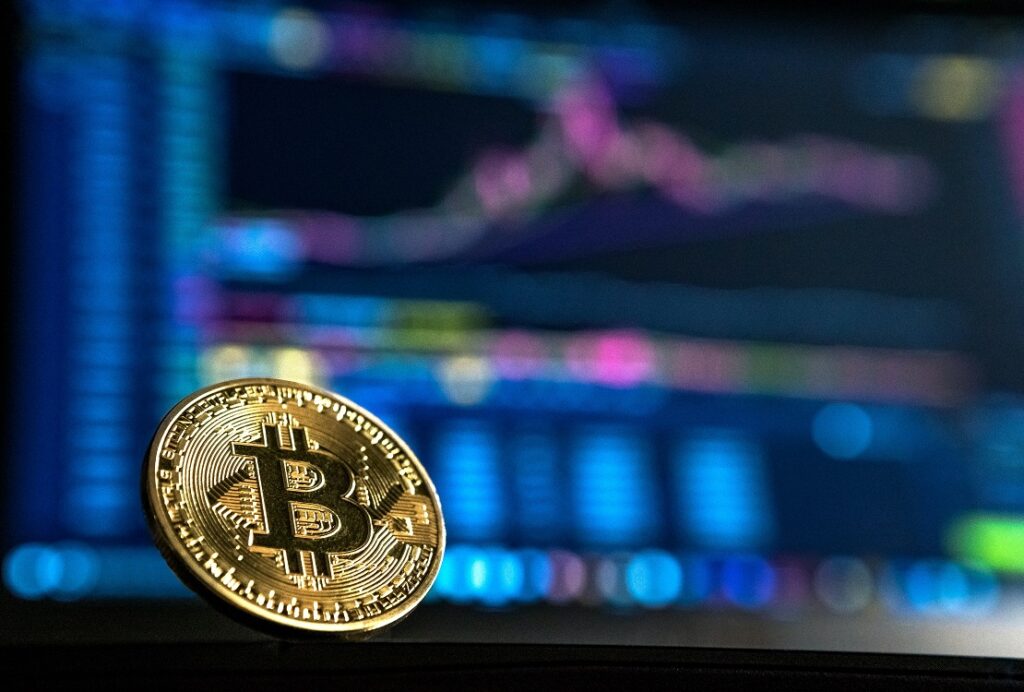 Bitcoin supera 44.000 dólares, o nível mais alto desde abril de 2022