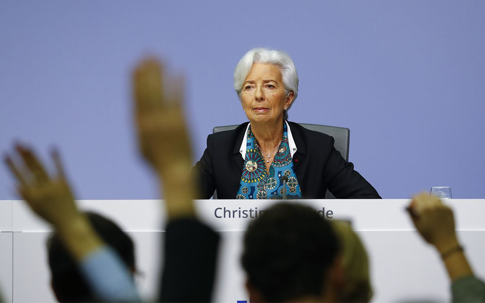 Lagarde diz que BCE tem de estar “mais confiante” sobre inflação para baixar juros