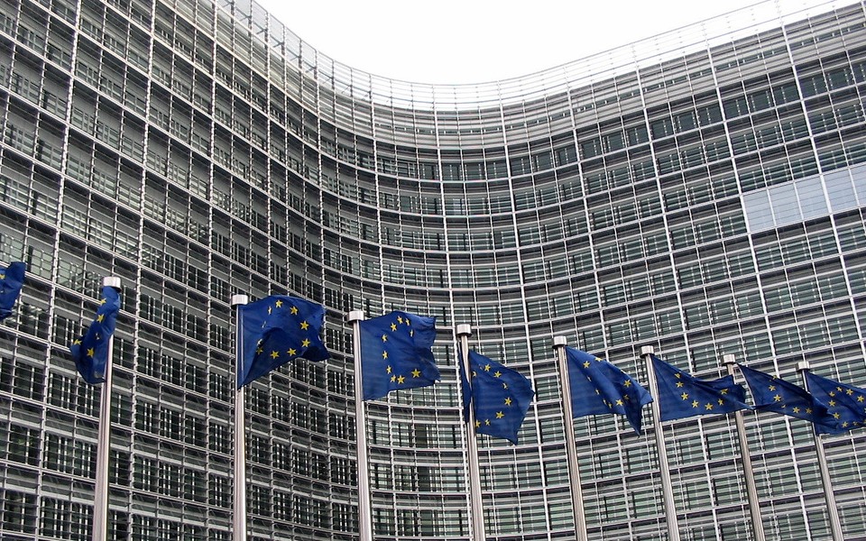 Israel: Bruxelas lança processo contra X por difusão de conteúdos ilegais sobre conflito