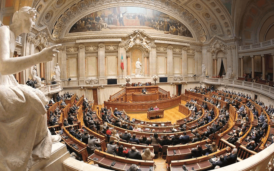Eleições 2024: 80% dos portugueses não confiam nos partidos, conclui estudo da Pordata