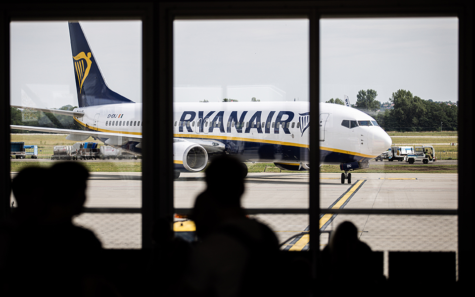 Lucros da Ryanair crescem 39% até aos 2,19 mil milhões de euros