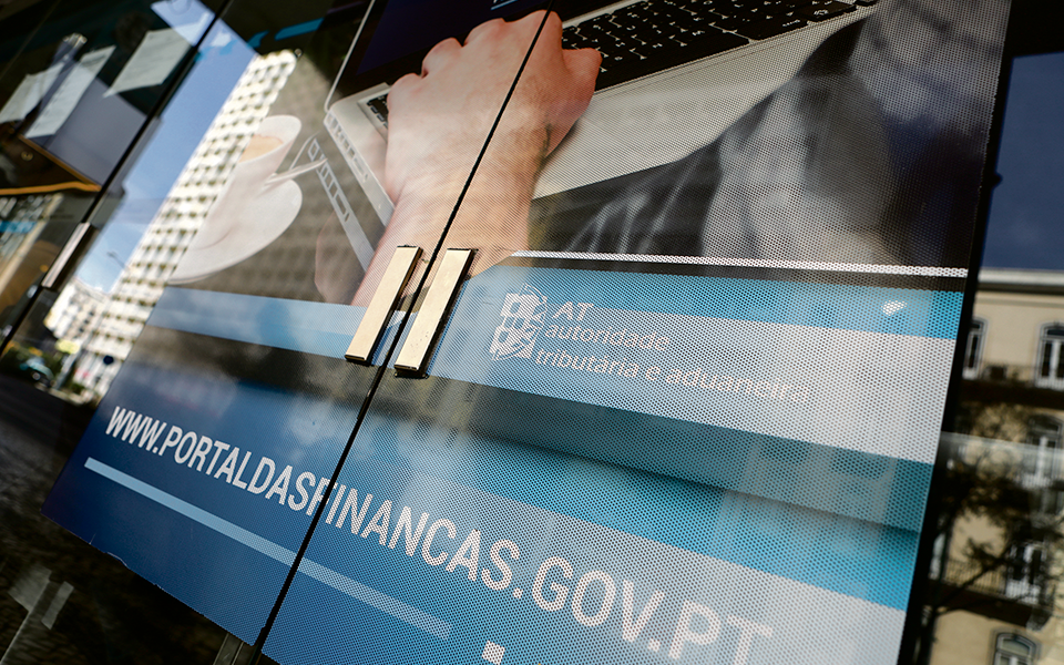 OE2024: Receita fiscal recua 0,6% até abril para 15.641,3 milhões