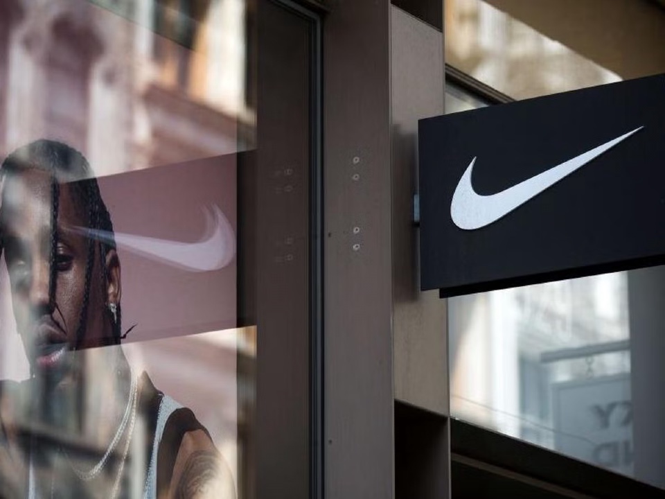 Nike quer reduzir custos em dois mil milhões. Empresa já começou despedimentos