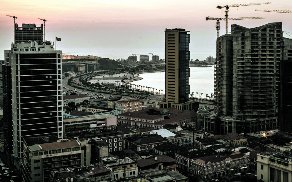 Angola: Orçamento do Estado está refém da dívida