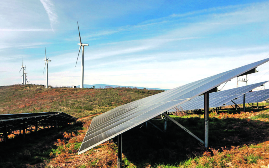 Energia, retalho e tecnologia destacam-se em fevereiro