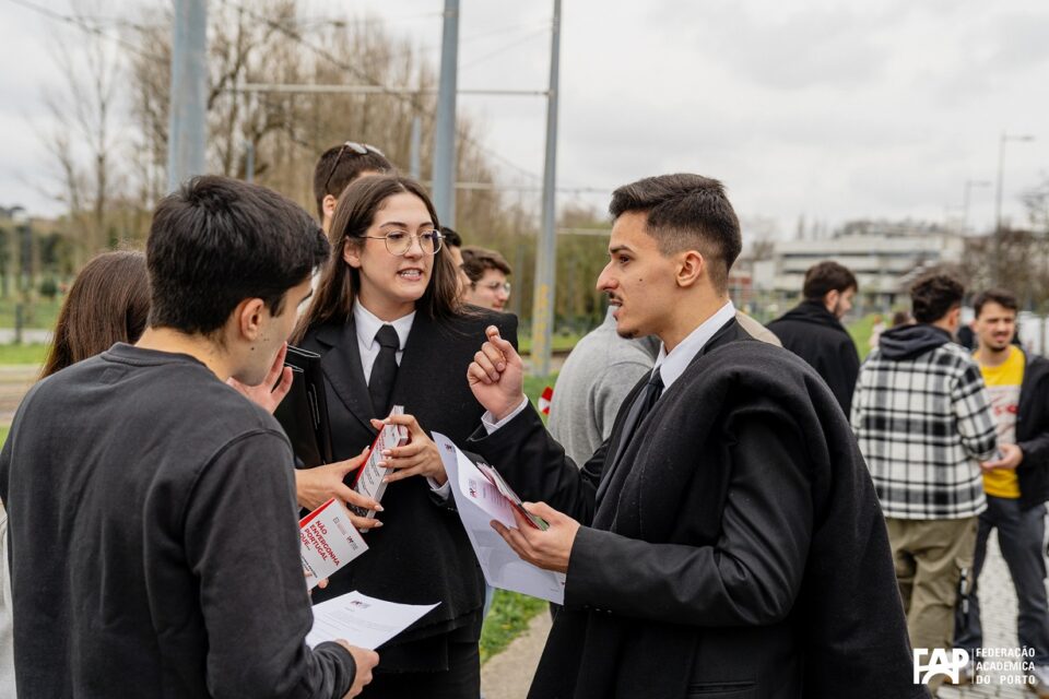 Habitação é a despesa que mais pesa na carteira dos estudantes universitários deslocados