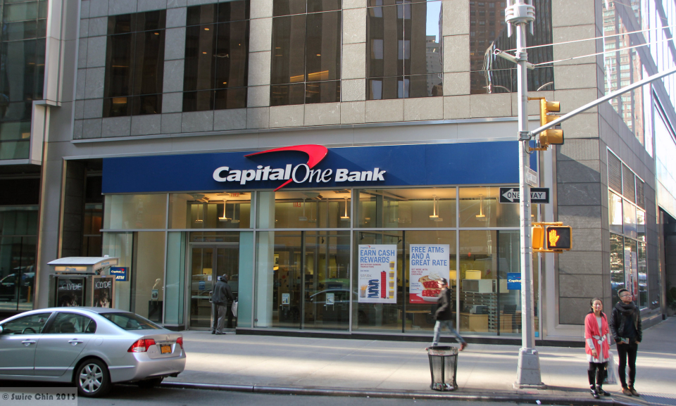 Capital One compra Discover Financial por 35 mil milhões para criar gigante dos cartões de crédito