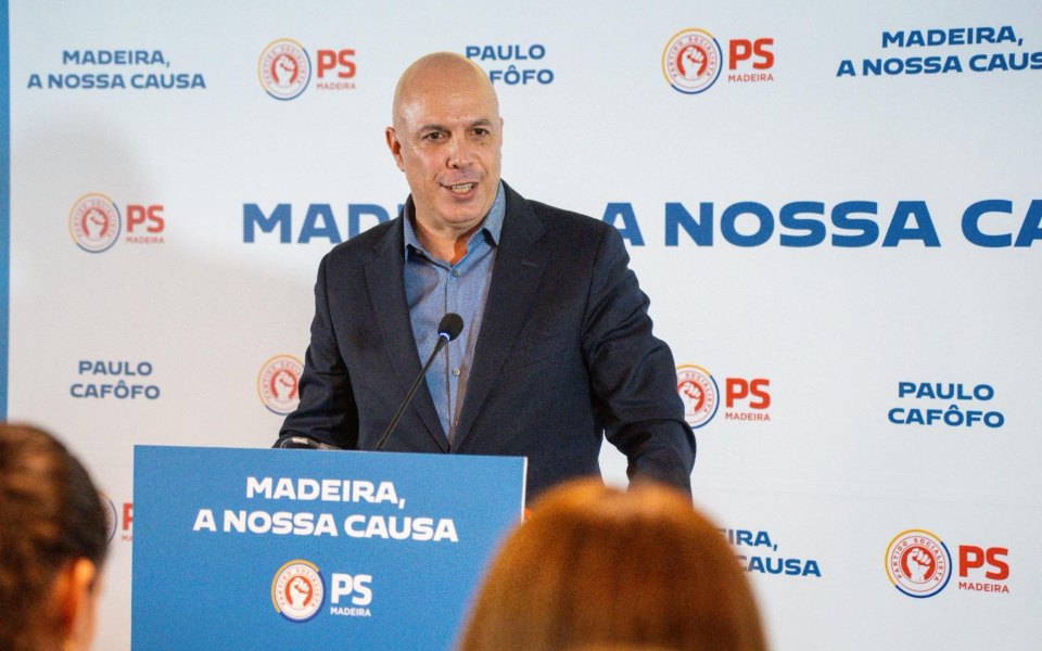 Madeira: PS acusa Miguel Albuquerque de querer fazer dos madeirenses “tolos”