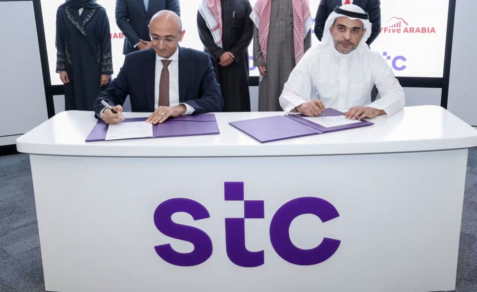 Morgan Stanley and PLMJ are advising STC in the race for Altice Portugal