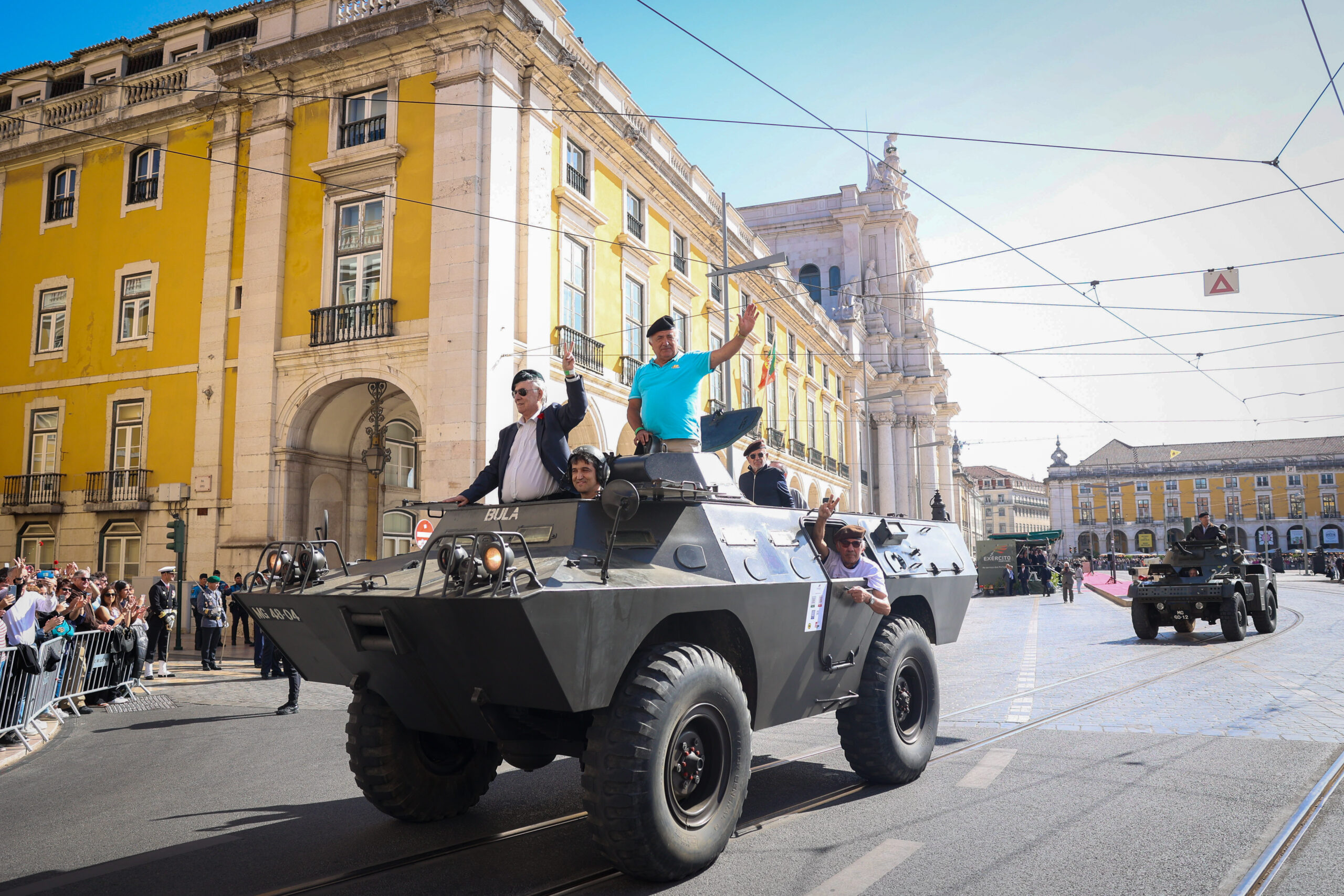 25 de Abril: Portugueses saíram à rua para celebrar 50 anos de democracia