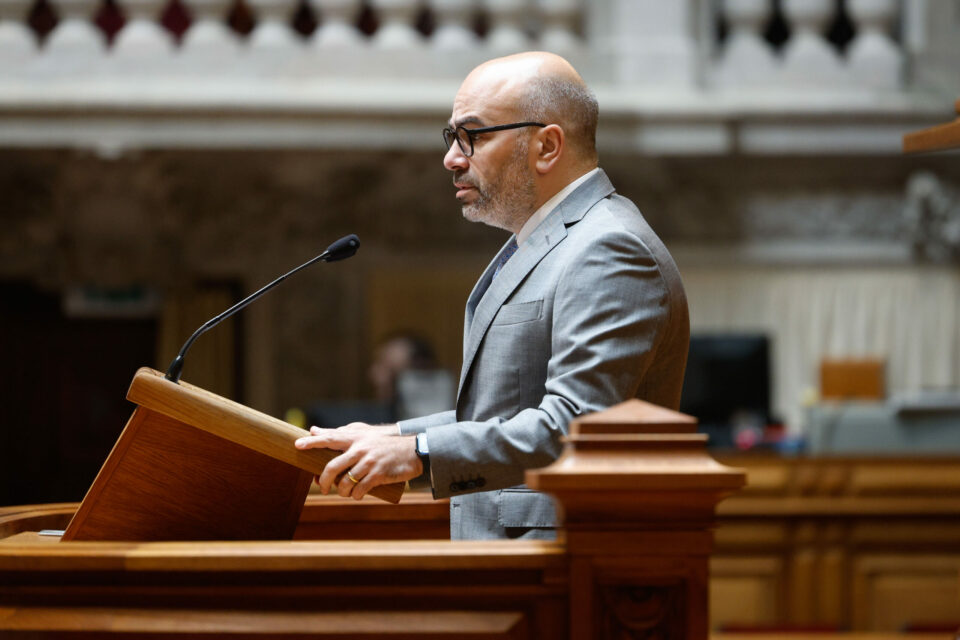 Miguel Pinto Luz: “Não vamos comprar tantos comboios de alta velocidade quanto a CP queria”