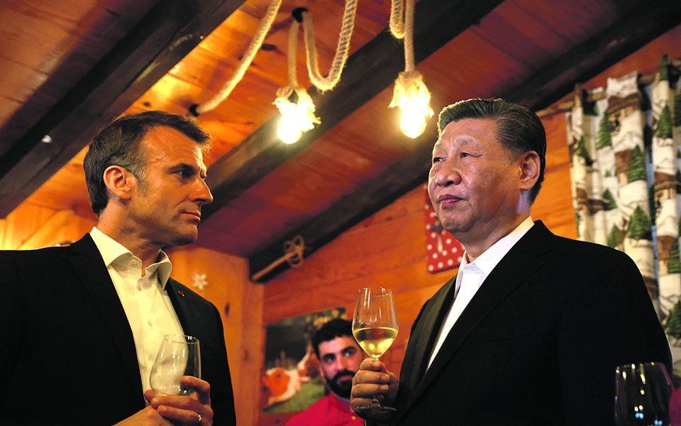Presidente chinês esteve seis dias de visita a três europas diferentes