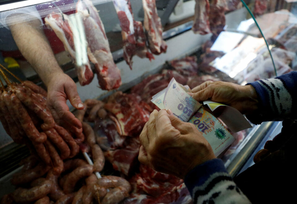 Inflação obriga argentinos a reduzir consumo de carne