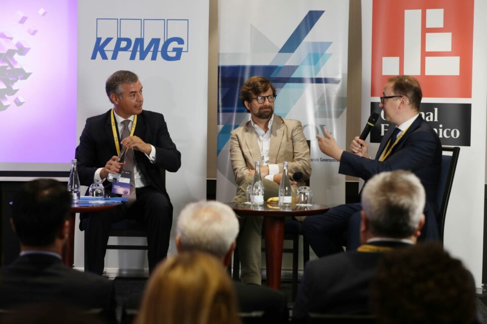 KPMG e JE debatem impacto da IA na governance. Assista aqui