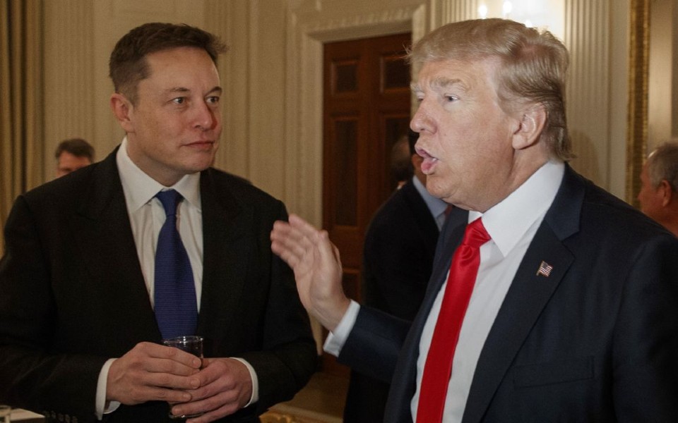 Sindicato automóvel dos EUA processa Trump e Elon Musk por intimidação e ameaças